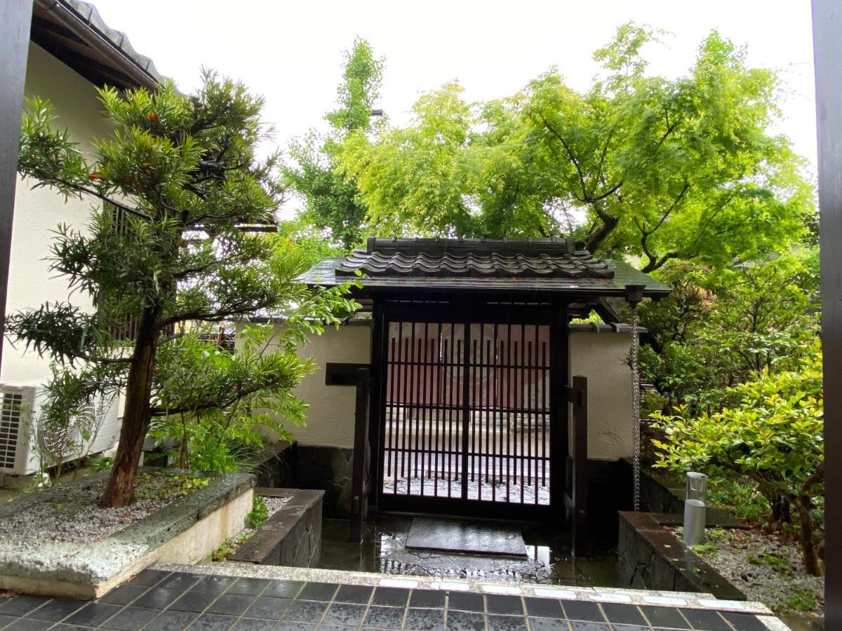ホテル 金閣荘 京都市 エクステリア 写真